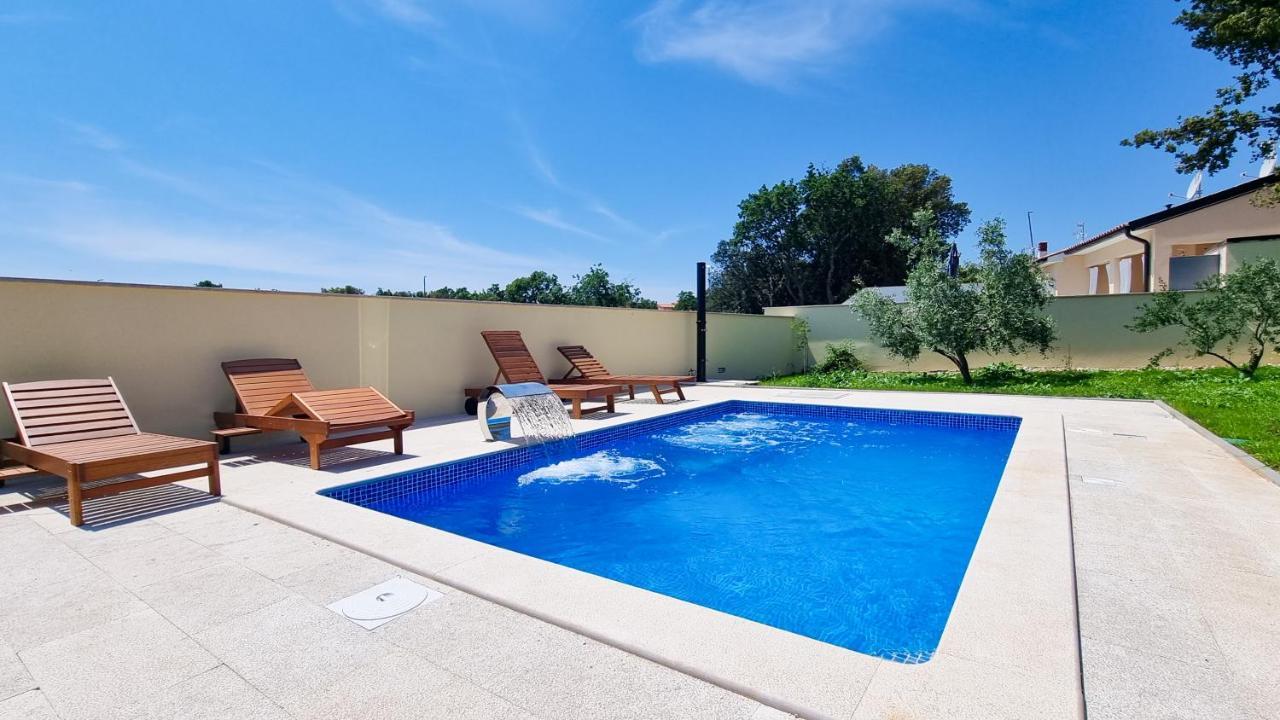 Holiday Home - Istrian Dream With Swimming Pool Peroj Εξωτερικό φωτογραφία